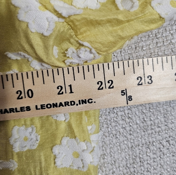 Ann Taylor Textured Yellow Floral Scoop Neck Boho Women's Top Large Petite - Picture 6 of 10